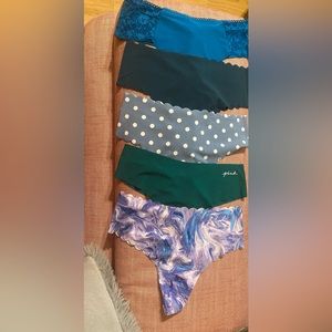 VS Small Seamless Thong Pack